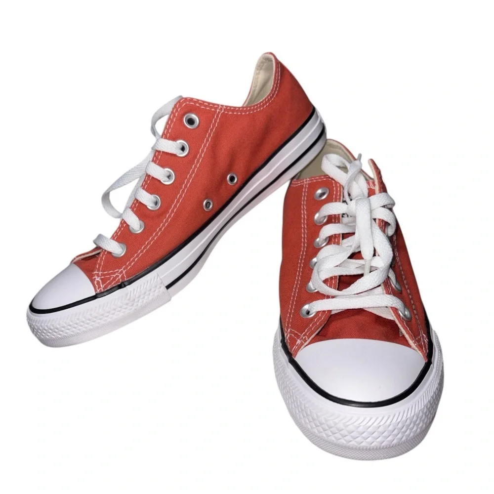 EUC Converse Chunk Taylor All Star Low ‘Seasonal Color Fire Opal’ Women Size 9.5